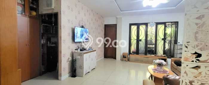 Dijual Rumah Eksklusif 4 KT di Taman Palem, Jakarta Barat Dijual Rumah Eksklusif 4 KT di Taman Palem, Jakarta Barat