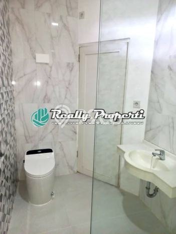 Rumah Eksklusif Dijual LT 120m2 di Duren Sawit, Jakarta Timur Rumah Eksklusif Dijual LT 120m2 di Duren Sawit, Jakarta Timur