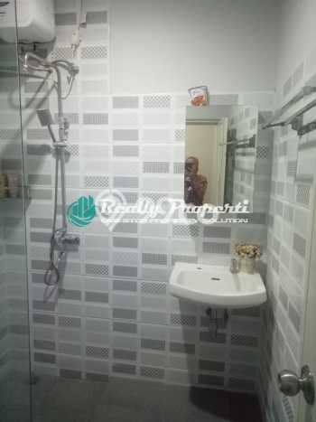 Hunian Cantik Modern Lb 95m2 di Kramat Jati, Jakarta Timur Hunian Cantik Modern Lb 95m2 di Kramat Jati, Jakarta Timur
