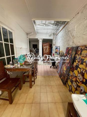 Rumah Modern 5 KT di Pondok Gede Bekasi Semi Furnished Rumah Modern 5 KT di Pondok Gede Bekasi Semi Furnished