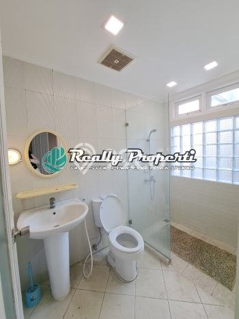 Rumah Elit Modern Tanpa Renovasi di Pondok Gede Bekasi Rumah Elit Modern Tanpa Renovasi di Pondok Gede Bekasi