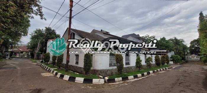 Ready to Use! Luxury House LT 400m2 Desain Modern di Pondok Gede Ready to Use! Luxury House LT 400m2 Desain Modern di Pondok Gede
