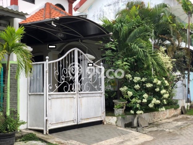 For Sale Rumah 4 Kamar Lokasi Ideal Nyaman dan Strategis di Wonocolo For Sale Rumah 4 Kamar Lokasi Ideal Nyaman dan Strategis di Wonocolo