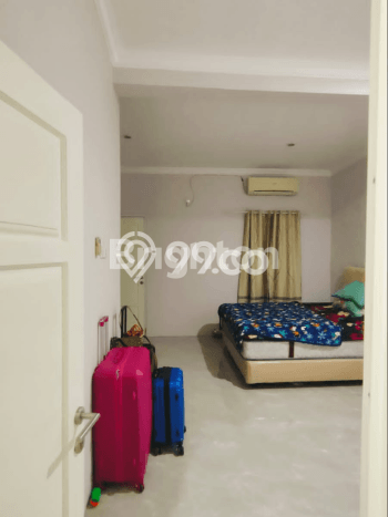 Dijual Rumah 4 Kamar Lokasi Ideal Bagus dan Strategis di Sukolilo Dijual Rumah 4 Kamar Lokasi Ideal Bagus dan Strategis di Sukolilo