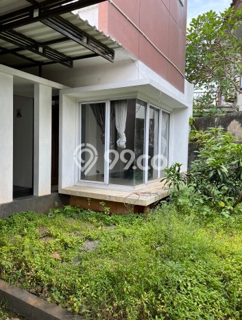 Ready to Use! Luxury House LT 247m2 Desain Elegan di BSD Kencana Loka Ready to Use! Luxury House LT 247m2 Desain Elegan di BSD Kencana Loka