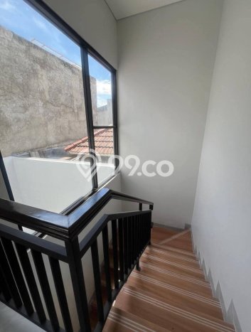 Rumah Elit LB 200m2 Siap Huni Desain Elegan di BSD Griya Loka, Tangerang Rumah Elit LB 200m2 Siap Huni Desain Elegan di BSD Griya Loka, Tangerang