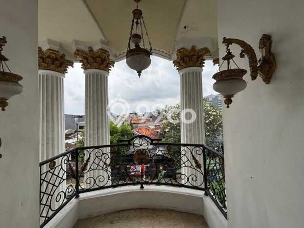 Rumah Elit Modern Tanpa Renovasi di Salemba Jakarta Pusat Rumah Elit Modern Tanpa Renovasi di Salemba Jakarta Pusat