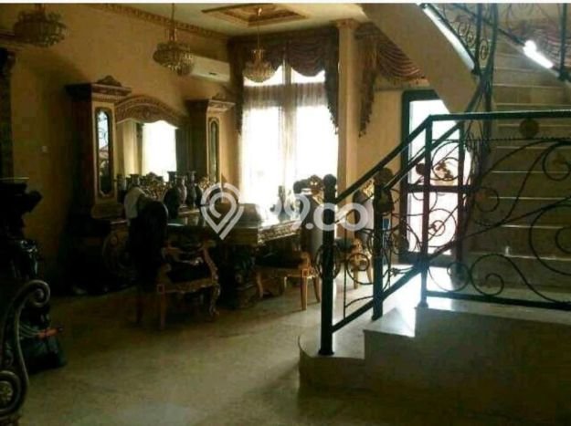 Hunian Mewah Dijual LT 376m2 di Senen, Jakarta Pusat Hunian Mewah Dijual LT 376m2 di Senen, Jakarta Pusat