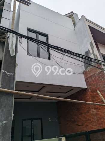 Jual Rumah Minimalis Bagus Punya 4 KT di Matraman Jakarta Timur SHM Jual Rumah Minimalis Bagus Punya 4 KT di Matraman Jakarta Timur SHM