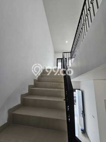 Jual Rumah Bagus Siap Huni LB 135m2 di Jatinegara, Jakarta Timur Jual Rumah Bagus Siap Huni LB 135m2 di Jatinegara, Jakarta Timur