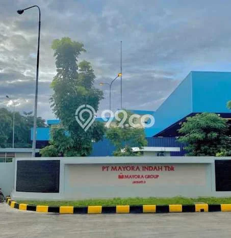 Rumah Modern Minimalis 8 Kamar Siap Huni di Tangerang Rumah Modern Minimalis 8 Kamar Siap Huni di Tangerang
