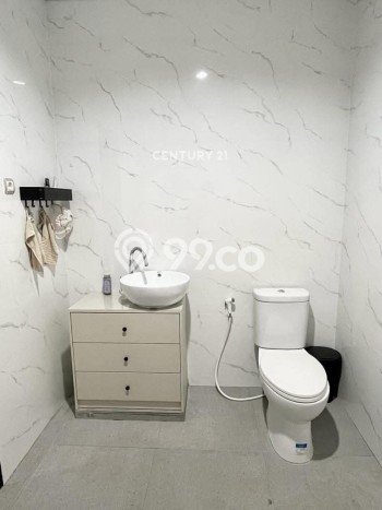 Hunian Mewah LB 130m2 Siap Huni Desain Elegan di Sektor 9-Bintaro, Tangerang Selatan Hunian Mewah LB 130m2 Siap Huni Desain Elegan di Sektor 9-Bintaro, Tangerang Selatan