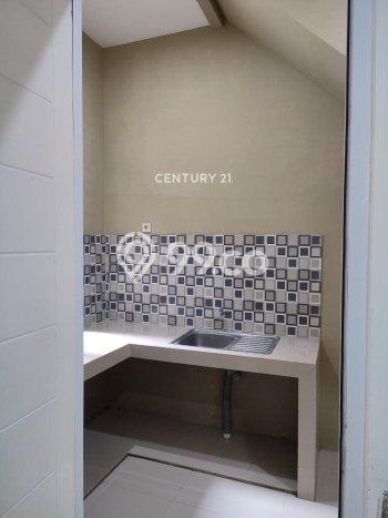 Disewakan! Rumah 4 Kamar Tidur &
3 Kamar Mandi di Sektor 9-Bintaro, Tangerang Selatan Disewakan! Rumah 4 Kamar Tidur &
3 Kamar Mandi di Sektor 9-Bintaro, Tangerang Selatan