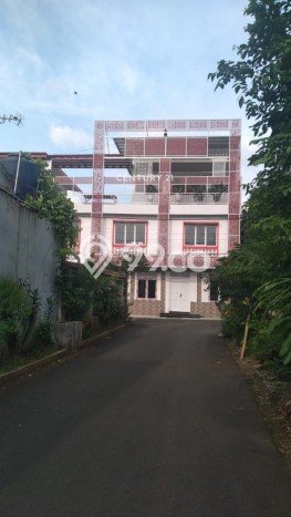 Ruko disewakan di Larangan Tangerang dengan luas bangunan 400m2 Ruko disewakan di Larangan Tangerang dengan luas bangunan 400m2