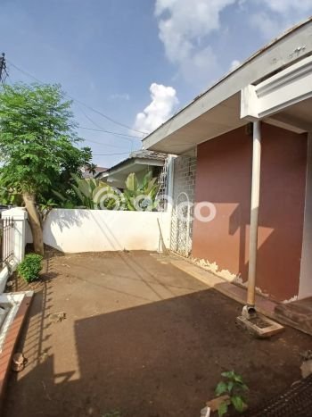 For Sale Hunian Rumah Terawat 3 Kamar di Sektor 1 - Bintaro, Jakarta Selatan For Sale Hunian Rumah Terawat 3 Kamar di Sektor 1 - Bintaro, Jakarta Selatan