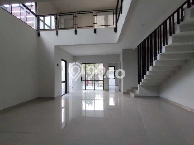 Rumah Modern 5 KT di Taman Holis Indah Bandung Rumah Modern 5 KT di Taman Holis Indah Bandung