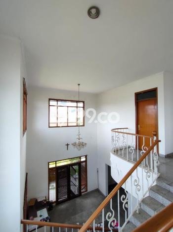 Rumah di Dago Pakar, Bandung, LT 865m2m² Bangunan 300m2m² Rumah di Dago Pakar, Bandung, LT 865m2m² Bangunan 300m2m²