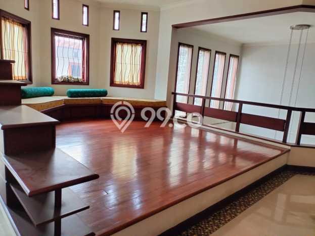 PROPERTI UNGGULAN! Rumah Strategis area Cipaku, Luas 331m2m² LB 104m2m² PROPERTI UNGGULAN! Rumah Strategis area Cipaku, Luas 331m2m² LB 104m2m²