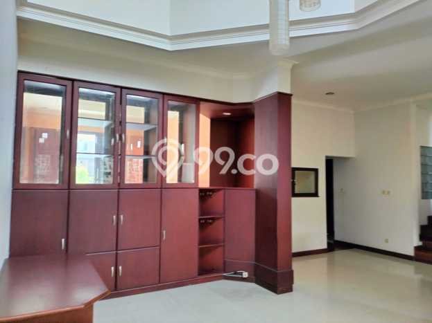 PROPERTI UNGGULAN! Rumah Strategis area Cipaku, Luas 331m2m² LB 104m2m² PROPERTI UNGGULAN! Rumah Strategis area Cipaku, Luas 331m2m² LB 104m2m²