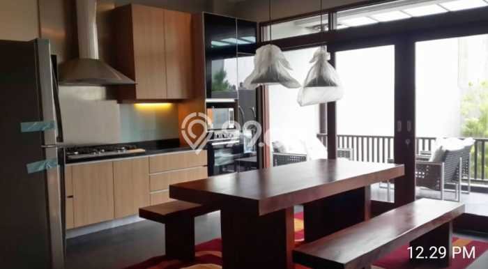 Rumah Elit LB 350m2 Siap Huni Desain Elegan di Setra Duta, Bandung Rumah Elit LB 350m2 Siap Huni Desain Elegan di Setra Duta, Bandung
