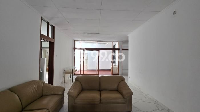Disewakan! Rumah 4 Kamar Tidur &
3 Kamar Mandi di Dadali, Bandung Disewakan! Rumah 4 Kamar Tidur &
3 Kamar Mandi di Dadali, Bandung