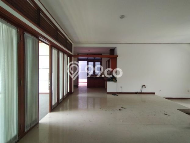 Hunian Eksklusif Siap Huni LT 450m2 di Batununggal, Bandung Hunian Eksklusif Siap Huni LT 450m2 di Batununggal, Bandung