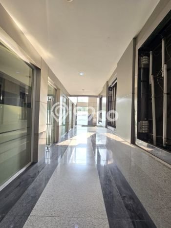 Unit Ruko disewakan di Batununggal Bandung dengan LT 860m2 / LB 1000m2 Unit Ruko disewakan di Batununggal Bandung dengan LT 860m2 / LB 1000m2