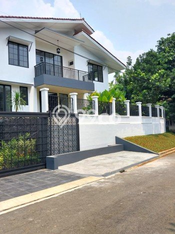 Jual Rumah Mewah Megah Dengan View Eksklusif di Pondok Indah, Jakarta Selatan Jual Rumah Mewah Megah Dengan View Eksklusif di Pondok Indah, Jakarta Selatan