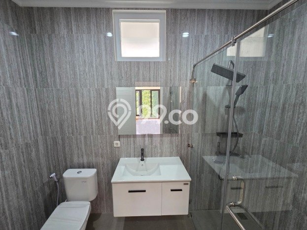 Hunian Elit LB 240m2 Siap Pakai Desain Elegan di BSD Delatinos, Tangerang Hunian Elit LB 240m2 Siap Pakai Desain Elegan di BSD Delatinos, Tangerang