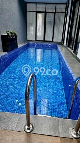 Hunian Mewah LB 400m2 Siap Pakai Desain Elegan di Citraland, Surabaya Hunian Mewah LB 400m2 Siap Pakai Desain Elegan di Citraland, Surabaya