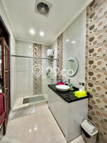 Jual Rumah Modern 4 KT di Pakuwon Indah, Surabaya Jual Rumah Modern 4 KT di Pakuwon Indah, Surabaya