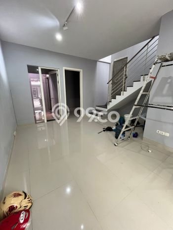 For Sale Hunian Rumah Terawat 2 KT di Kebraon, Surabaya For Sale Hunian Rumah Terawat 2 KT di Kebraon, Surabaya