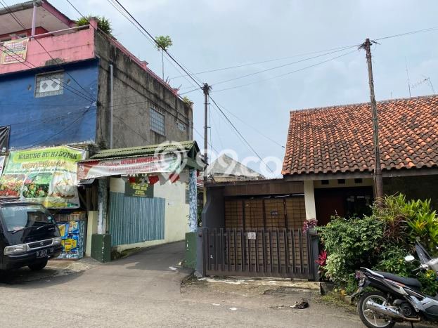 Rumah di Sarijadi, 6 KT, Akses Universitas, LT 84m² LB 100m² Rumah di Sarijadi, 6 KT, Akses Universitas, LT 84m² LB 100m²