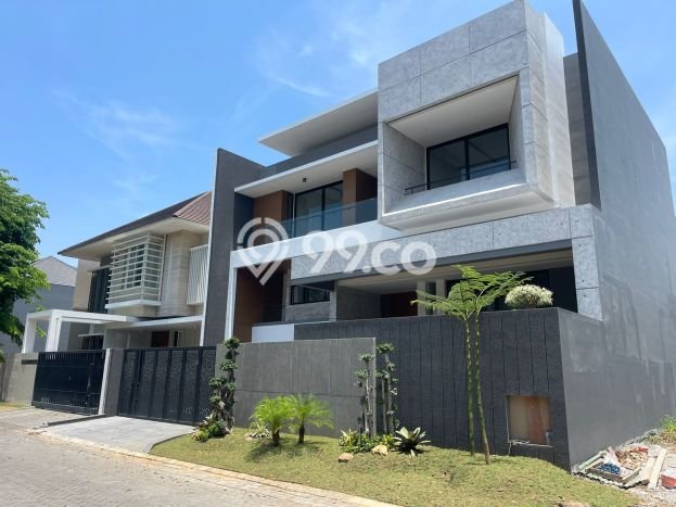 Jual Rumah Mewah Megah Dengan View Cantik di Pakuwon Indah, Surabaya Jual Rumah Mewah Megah Dengan View Cantik di Pakuwon Indah, Surabaya