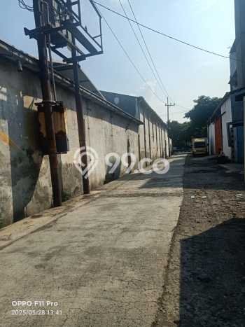 Dijual Gudang Kawasan Bulak, Luas 280m², Area Bisnis Dijual Gudang Kawasan Bulak, Luas 280m², Area Bisnis