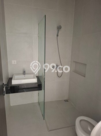 Rumah sewa siap huni 3 KT di Citraland, Surabaya Rumah sewa siap huni 3 KT di Citraland, Surabaya