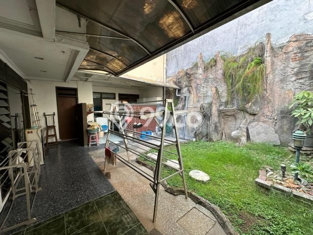 Dijual Rumah Mewah Exclusive di Tenggilis Mejoyo, Surabaya Dijual Rumah Mewah Exclusive di Tenggilis Mejoyo, Surabaya