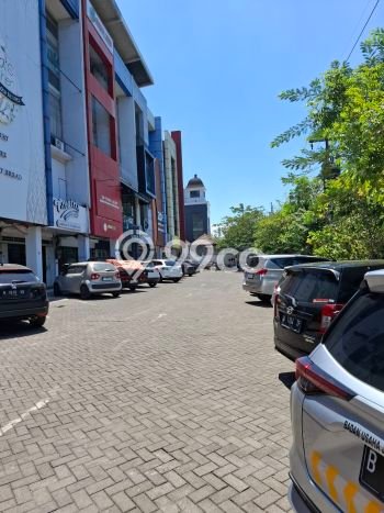 Ruko Dijual di Surabaya LT 100m2 & LB 400m2 Lokasi Terbaik! Ruko Dijual di Surabaya LT 100m2 & LB 400m2 Lokasi Terbaik!
