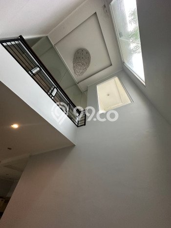Hunian Elit LB 328m2 Siap Huni Desain Elegan di Joglo, Jakarta Barat Hunian Elit LB 328m2 Siap Huni Desain Elegan di Joglo, Jakarta Barat