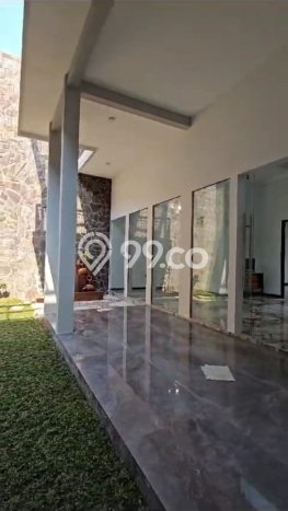Ready to Use! Premium House LT 308m2 Desain Modern di Araya Ready to Use! Premium House LT 308m2 Desain Modern di Araya