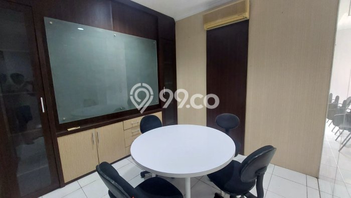 Unit Ruko Dijual di Jakarta Pusat LT 70m2 & LB 280m2 Unit Ruko Dijual di Jakarta Pusat LT 70m2 & LB 280m2