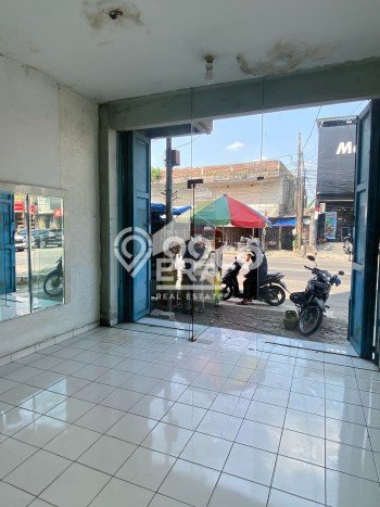 Ruko Dijual di Karawang Barat LT 20m2, LB 60m2 Solusi Investasi Cerdas Ruko Dijual di Karawang Barat LT 20m2, LB 60m2 Solusi Investasi Cerdas