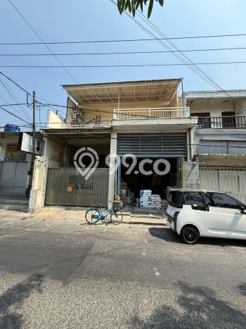 Rumah Luxury Modern Tanpa Renovasi di Semolowaru Surabaya Rumah Luxury Modern Tanpa Renovasi di Semolowaru Surabaya