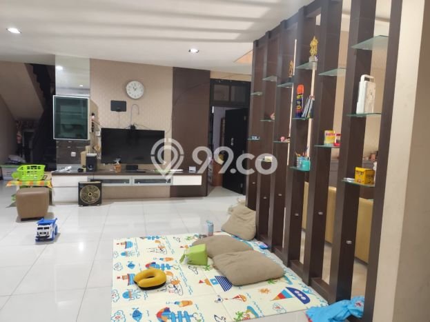 Hunian Mewah LB 450m2 Siap Huni Desain Elegan di Kendangsari, Surabaya Hunian Mewah LB 450m2 Siap Huni Desain Elegan di Kendangsari, Surabaya