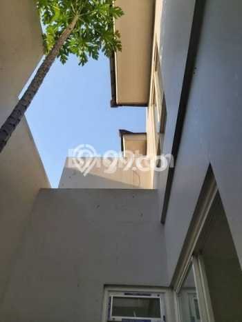 For Sale Rumah 3 Kamar Lokasi Strategis Nyaman dan Strategis di Rungkut For Sale Rumah 3 Kamar Lokasi Strategis Nyaman dan Strategis di Rungkut