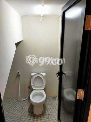 For Sale Rumah 3 Kamar Lokasi Ideal Nyaman dan Strategis di Sukolilo For Sale Rumah 3 Kamar Lokasi Ideal Nyaman dan Strategis di Sukolilo
