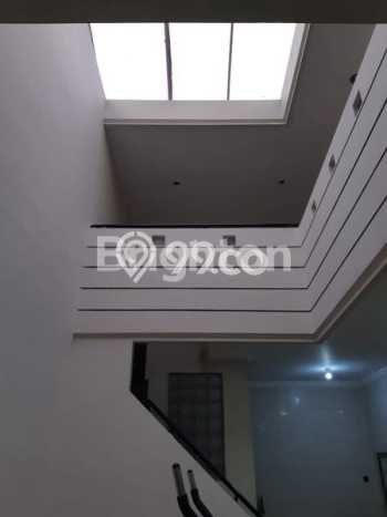 Hunian Cantik Modern Lb 150m2 di Mojoarum, Surabaya Hunian Cantik Modern Lb 150m2 di Mojoarum, Surabaya