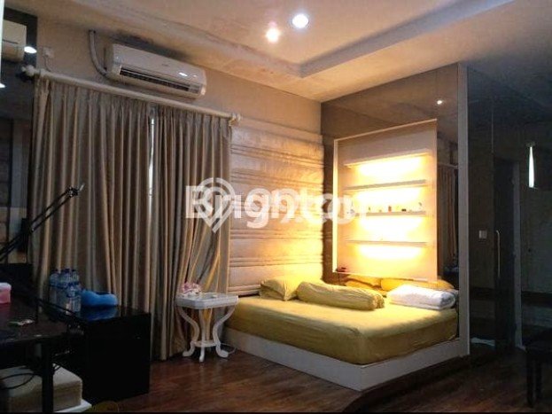 Siap Huni Rumah Mewah 5 Kamar di Pakuwon City Dekat ke Mana Pun Siap Huni Rumah Mewah 5 Kamar di Pakuwon City Dekat ke Mana Pun