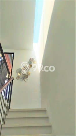 Rumah Eksklusif Dijual LT 160m2 di Waru, Surabaya Rumah Eksklusif Dijual LT 160m2 di Waru, Surabaya