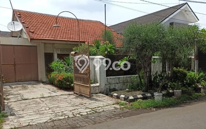 For Sale Rumah Elit Exclusive di Rungkut, Surabaya For Sale Rumah Elit Exclusive di Rungkut, Surabaya